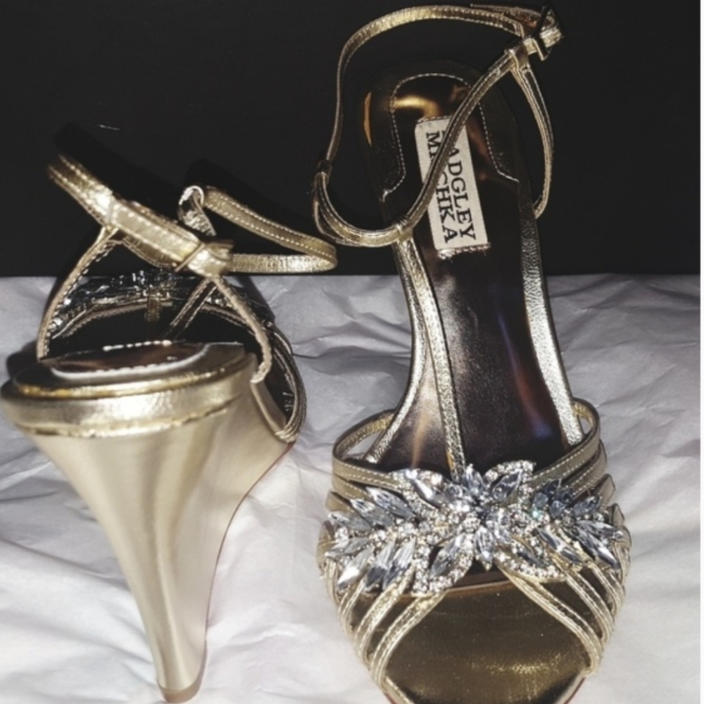 Badgley Mischka "Naomi" wedge  w/crystals accent